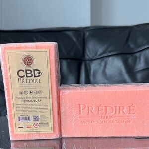 $20 for 2Prédiré Papaya Skin Brightening Herbal Soap - Pink Price is for 2 bars